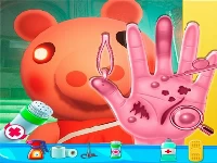 Piggy hand doctor fun games for girls online